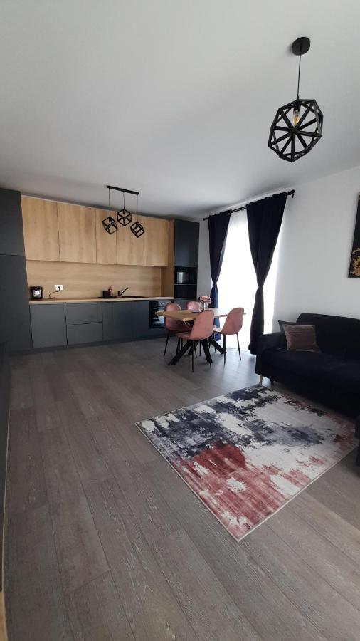 Sarah'S Place Oradea Dış mekan fotoğraf